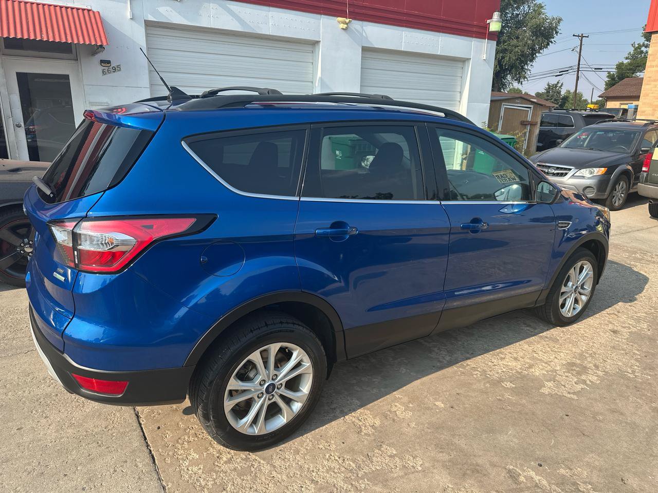 Used 2018 Ford Escape SE w/ SE Sync 3 Package FWD image 5