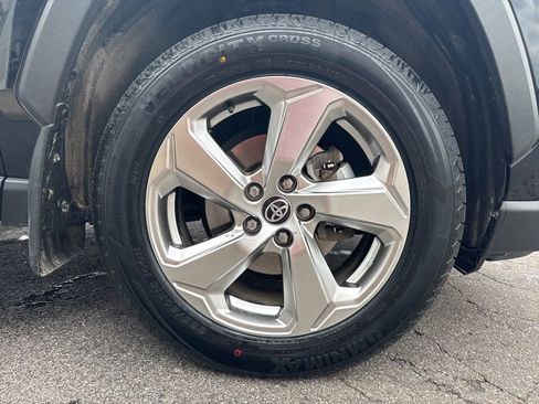 Used 2021 Toyota RAV4 Limited image 52