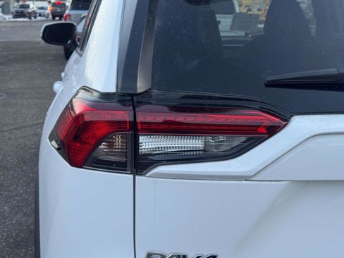 Certified 2020 Toyota RAV4 LE image 11