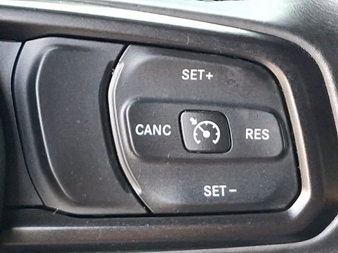 Certified 2020 Jeep Wrangler Sport AWD/4WD image 22