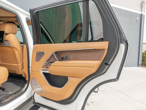 Used 2024 Land Rover Range Rover Long Wheelbase Autobiography image 61