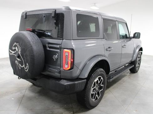 Used 2024 Ford Bronco Outer Banks AWD/4WD image 9