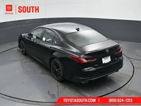 Used 2026 Toyota Camry SE FWD image 55
