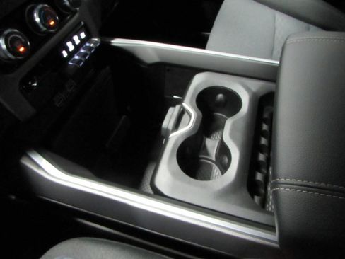New 2026 RAM 1500 Express AWD/4WD image 30