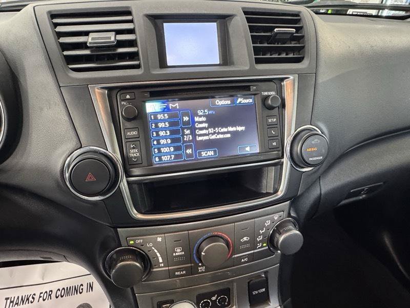 Used 2013 Toyota Highlander SE AWD/4WD image 26