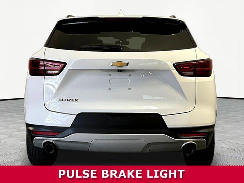 Used 2024 Chevrolet Blazer LT w/ Convenience Package FWD image 5