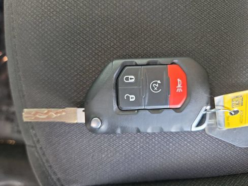 Used 2021 Jeep Wrangler Unlimited Sport AWD/4WD image 32