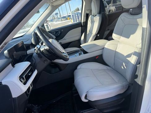Used 2025 Lincoln Aviator Reserve w/ Equipment Group 201A image 23