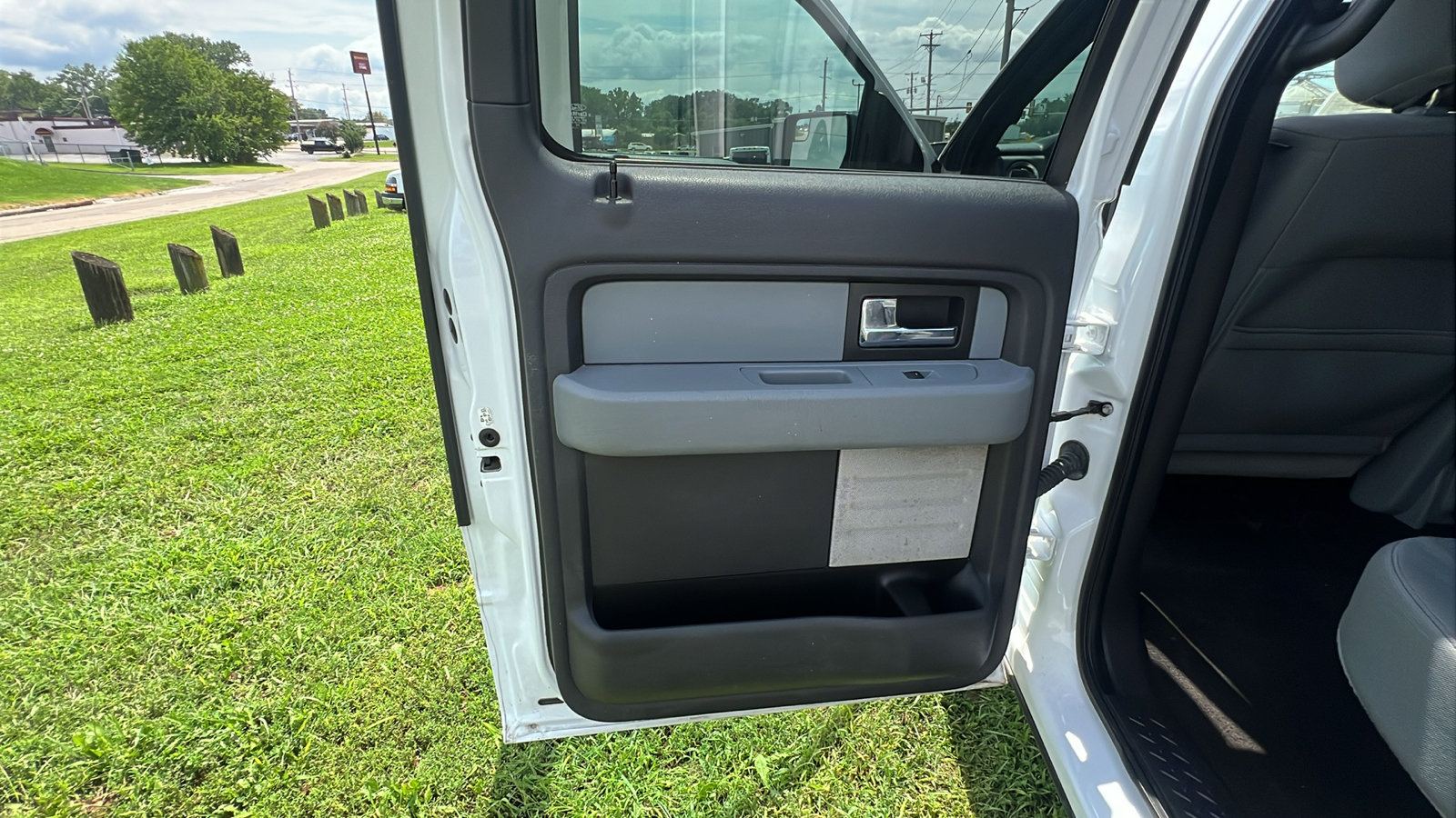 Used 2013 Ford F150 XLT w/ Off-Road Pkg AWD/4WD image 15