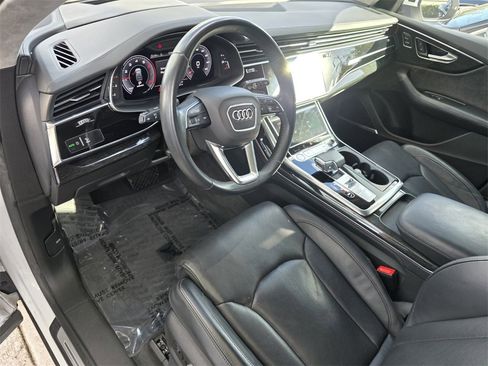 Used 2020 Audi Q8 Prestige w/ Prestige Package image 10