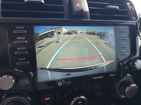 Used 2022 Toyota 4Runner TRD Off-Road AWD/4WD image 21