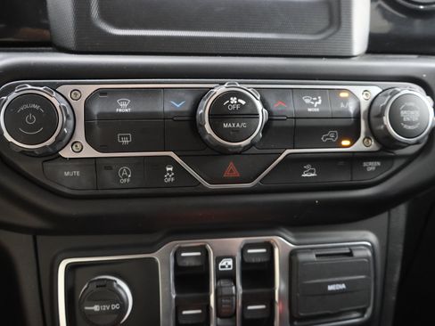 Used 2023 Jeep Wrangler Unlimited Sport AWD/4WD image 39