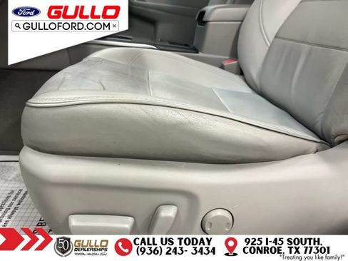 Used 2017 Toyota Camry XLE w/ Moonroof Package FWD image 22