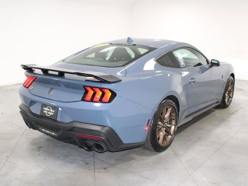 Used 2025 Ford Mustang Dark Horse image 9