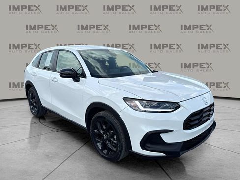 Used 2025 Honda HR-V Sport image 4