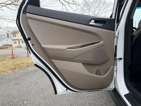 Used 2020 Hyundai Tucson Value w/ Winter Weather Package image 21