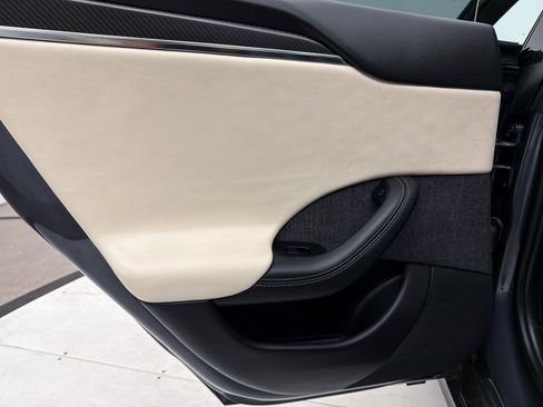 Used 2021 Tesla Model S Plaid image 25