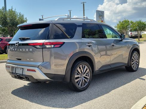 Certified 2023 Nissan Pathfinder SL w/ SL Premium Package AWD/4WD image 5