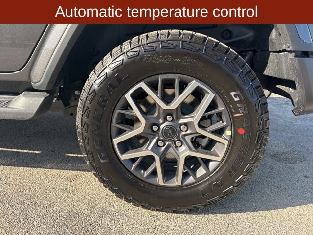 New 2026 Jeep Wrangler Unlimited Sahara w/ Whitecap Package AWD/4WD image 13