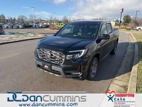 Used 2025 Honda Ridgeline TrailSport image 1