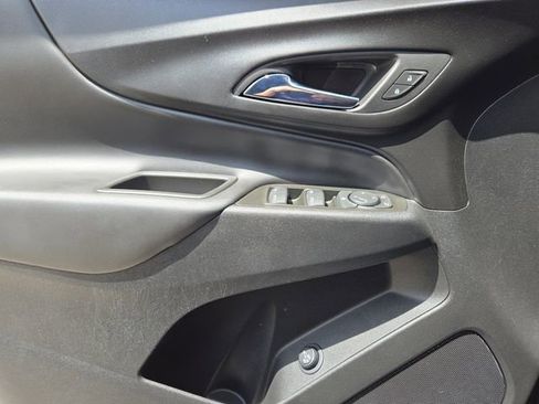Used 2022 Chevrolet Equinox LT FWD image 24