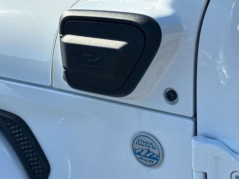 Used 2023 Jeep Wrangler Unlimited Sahara image 5