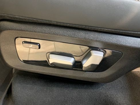 Used 2024 BMW X7 M60i AWD/4WD image 56