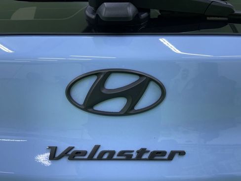 Used 2020 Hyundai Veloster N w/ Performance Package image 13