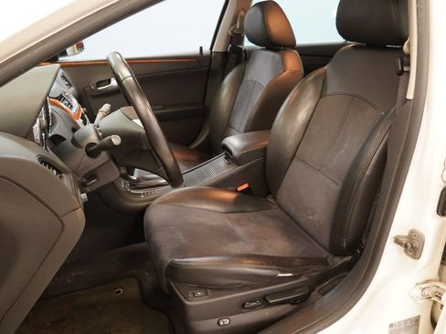 Used 2011 Chevrolet Malibu LT w/ HFV6 Engine Package image 3