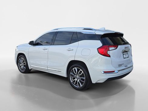Used 2023 GMC Terrain Denali w/ Denali Premium Package image 3