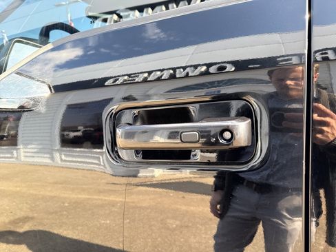 Used 2022 Ford F250 Lariat w/ Tremor Off-Road Package image 10