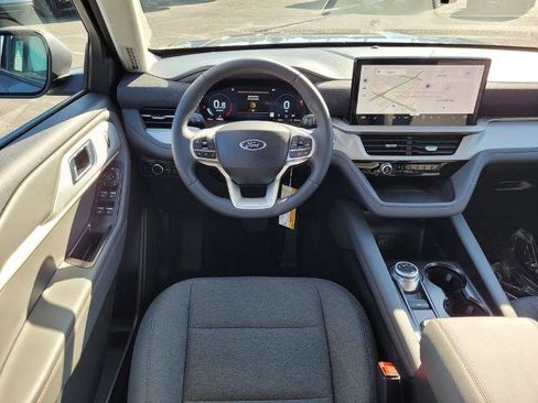 New 2026 Ford Explorer Active image 7