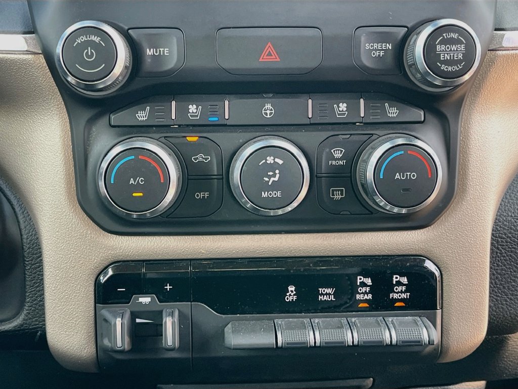 Used 2020 RAM 1500 Laramie AWD/4WD image 15