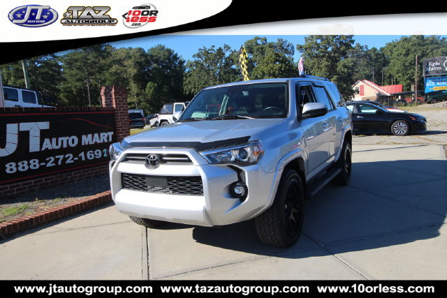 Used 2022 Toyota 4Runner SR5 RWD image 3