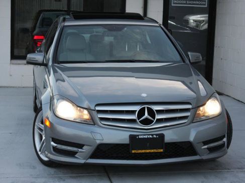 Used 2013 Mercedes-Benz C 300 Sport image 3