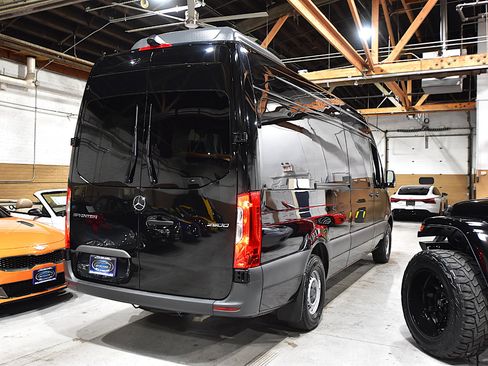 Used 2023 Mercedes-Benz Sprinter 2500 image 9