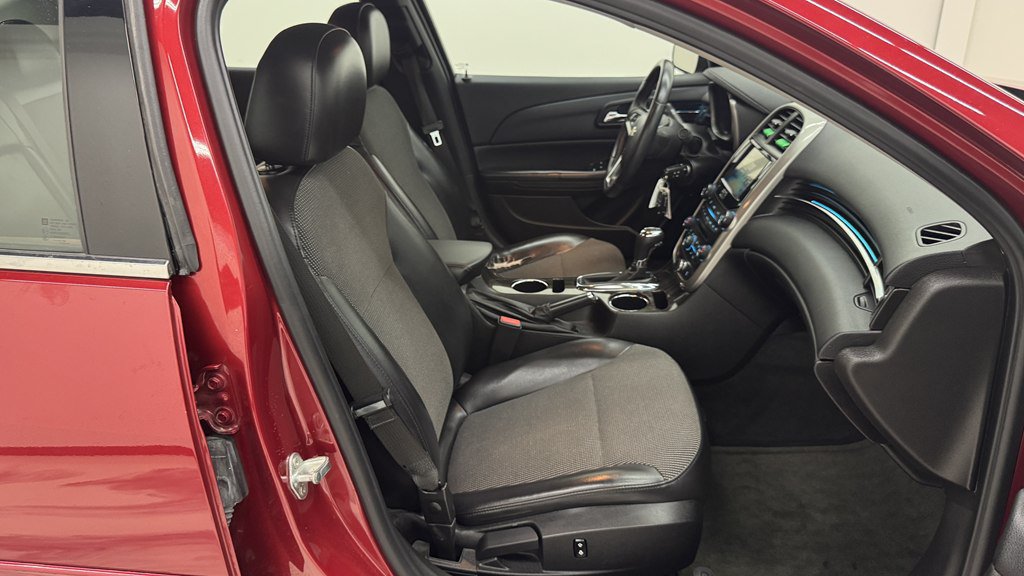 Used 2014 Chevrolet Malibu LT FWD image 29