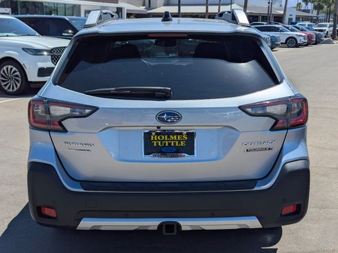 Used 2023 Subaru Outback Touring XT AWD/4WD image 3