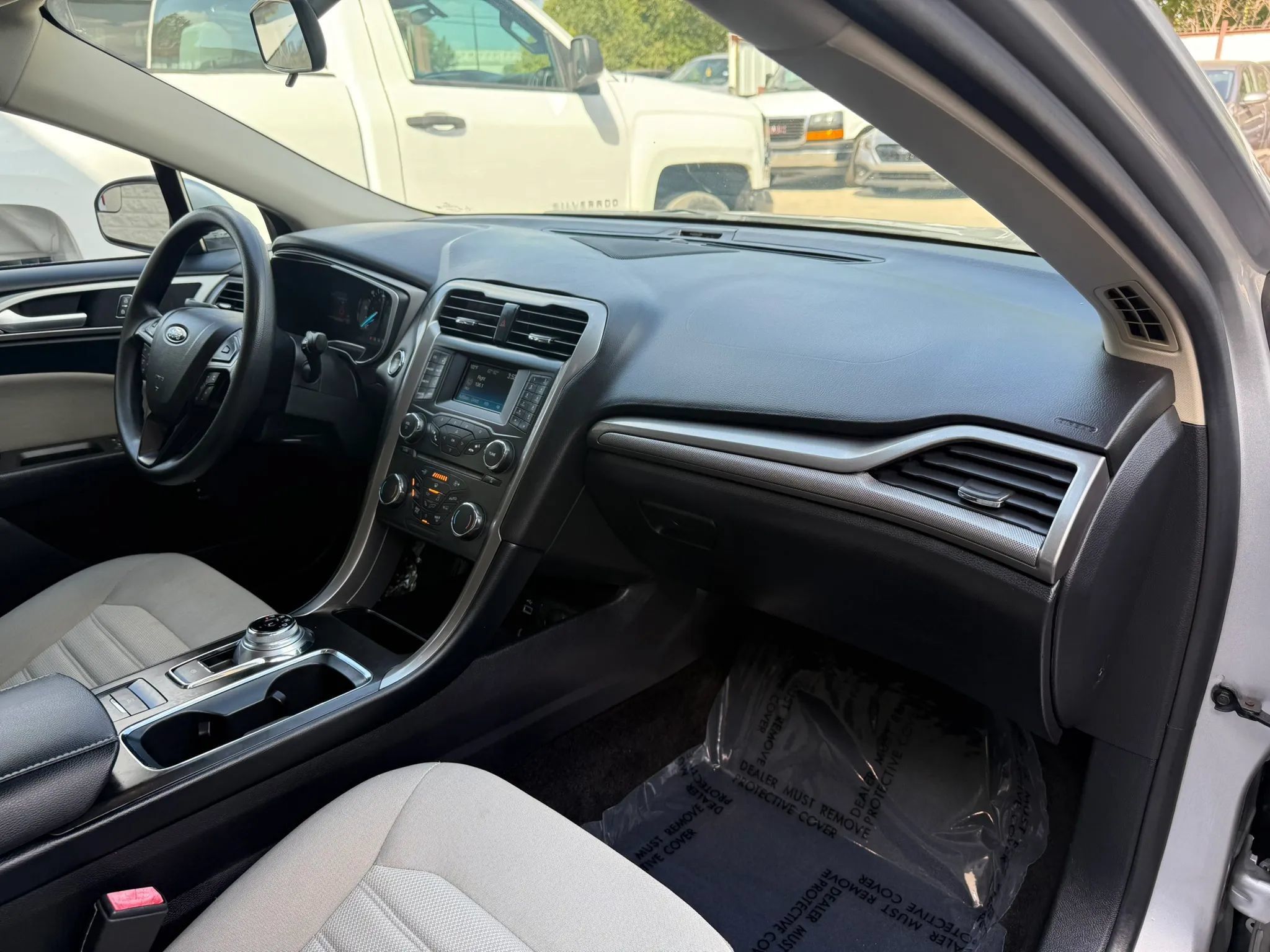 Used 2018 Ford Fusion S FWD image 19