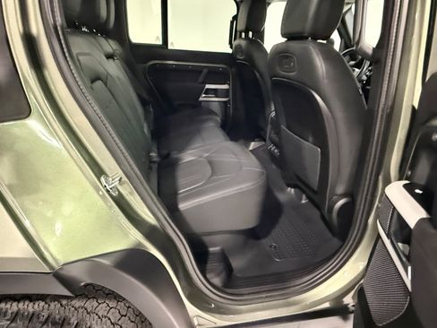 Used 2022 Land Rover Defender 110 S image 45