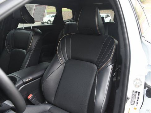 Certified 2025 Toyota Crown Signia AWD/4WD image 17
