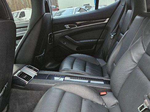 Used 2012 Porsche Panamera 4 image 22