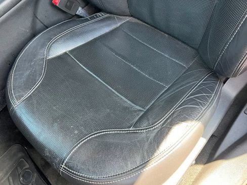 Used 2015 Ford Taurus Limited w/ Equipment Group 301A FWD image 13