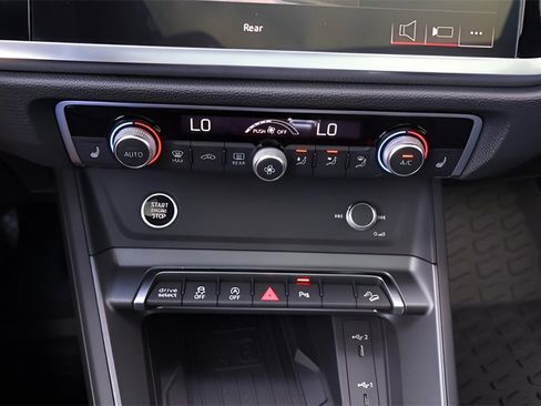 Used 2025 Audi Q3 2.0T Premium w/ Convenience Package image 21