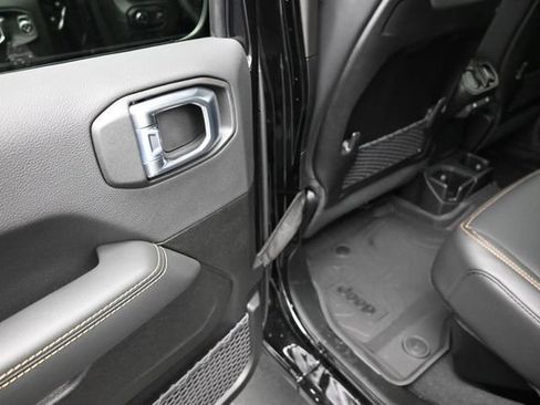 New 2026 Jeep Gladiator Sport AWD/4WD image 10