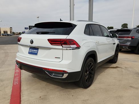 Used 2022 Volkswagen Atlas Cross Sport SE AWD/4WD image 7