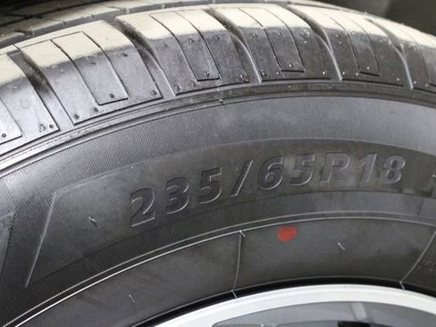 Used 2023 Chevrolet Blazer LT image 40