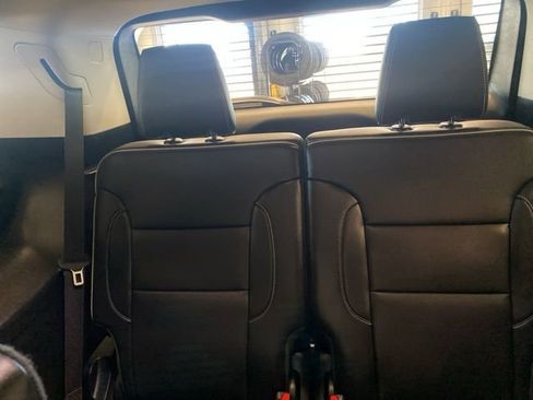 Used 2022 GMC Acadia Denali w/ Denali Technology Package image 36