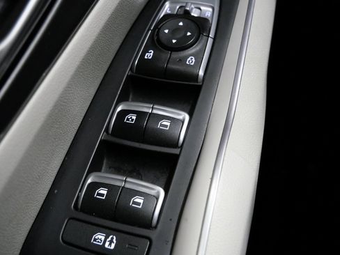 Used 2023 Kia Sorento S w/ Panoramic Sunroof Package image 14