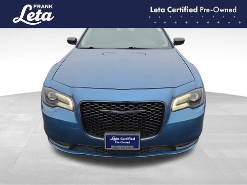 Used 2023 Chrysler 300 Touring w/ Sport Appearance Package image 15